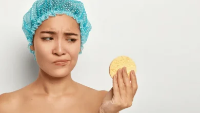 why does foundation cake on my skin