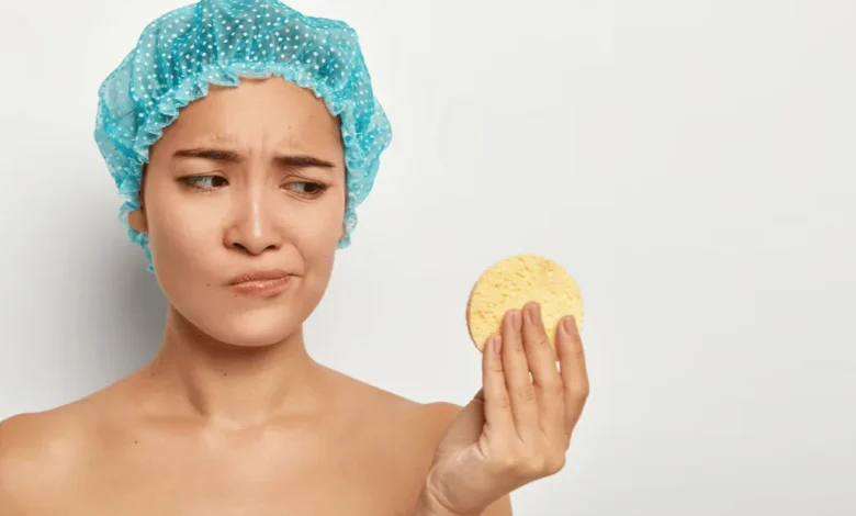 چرا کرم پودر روی صورتم پوسته پوسته میشود؟ 1 why does foundation cake on my skin
