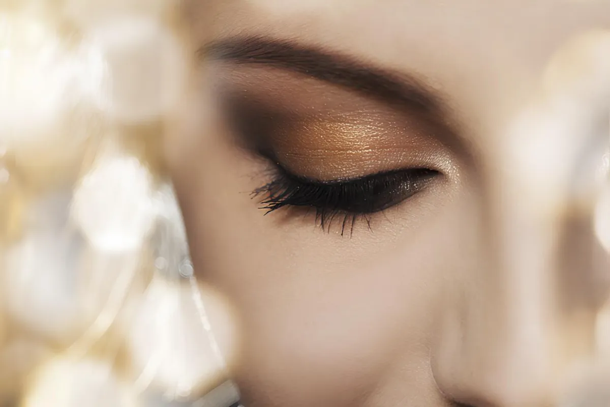 ترفندهایی برای آرایش جذاب صورت گرد 5 آرایش چشم