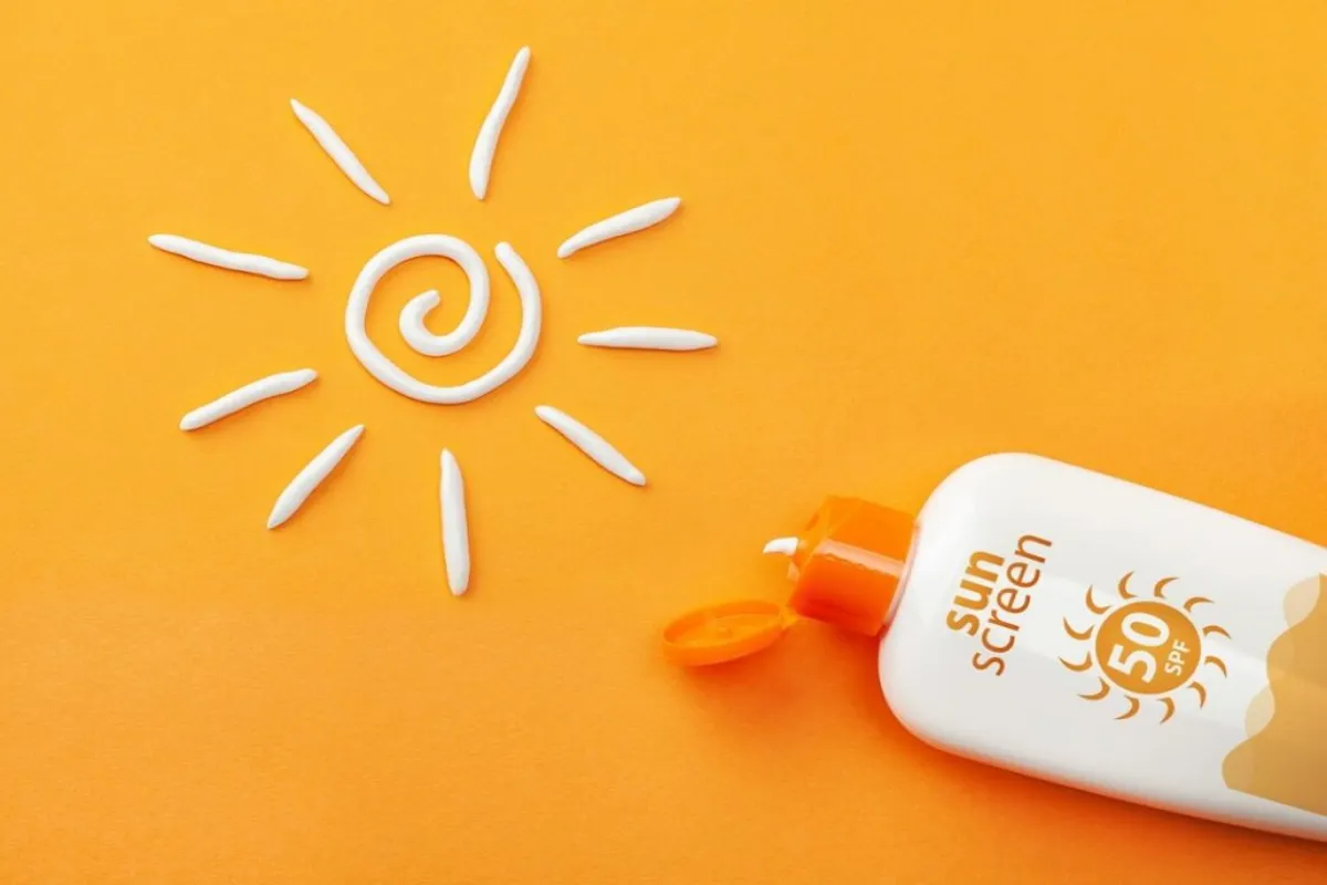 بهترین ضدآفتاب های ایرانی برای پوست مختلط 4 معرفی برترین ضد آفتابهای ایرانی برای پوست مختلط