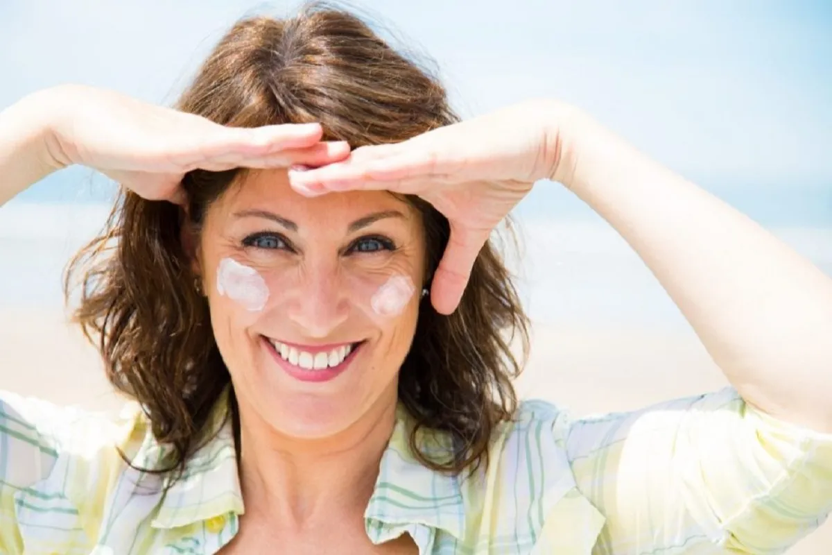 بهترین ضدآفتاب های ایرانی برای پوست مختلط 6 best-iranian-sunscreens-for-combination-skin-4