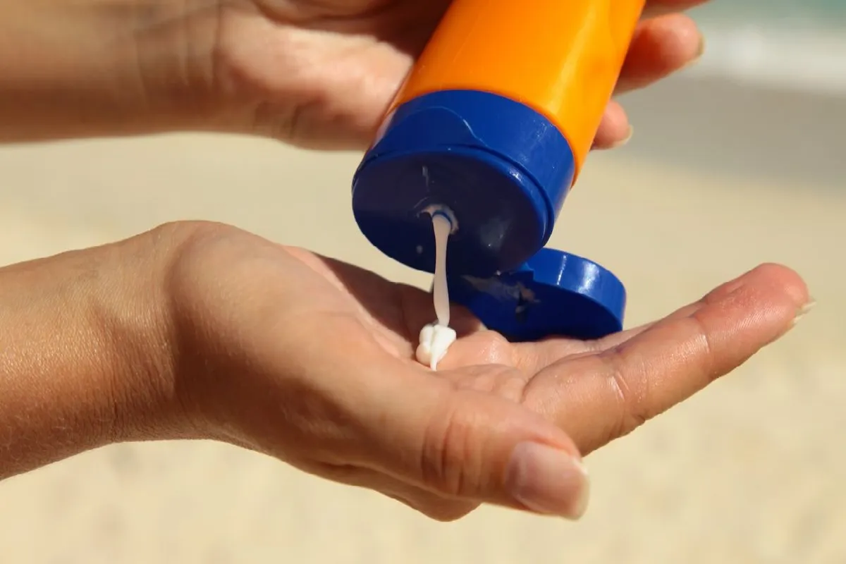 نکات تکمیلی برای مراقبت از پوست دختران در کنار ضد آفتاب