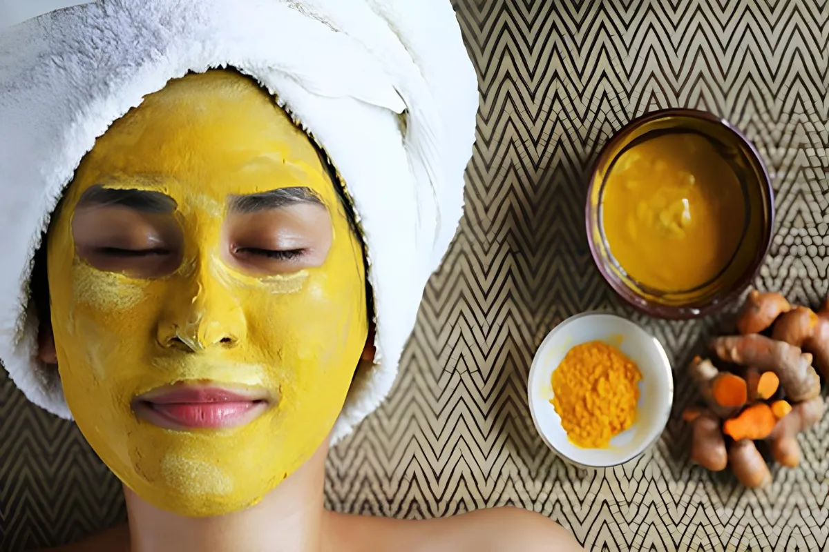 درمان لک صورت با زردچوبه