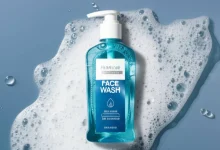 فیس واش چیست؟ راهنمای جامع کاربرد، انواع و روش صحیح استفاده برای پوستی سالم و شاداب