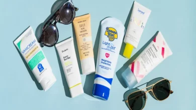 کرم ضد آفتاب چیست؟ راهنمای جامع محافظت از پوست در برابر خورشید (از تعریف تا انتخاب و مصرف صحیح)