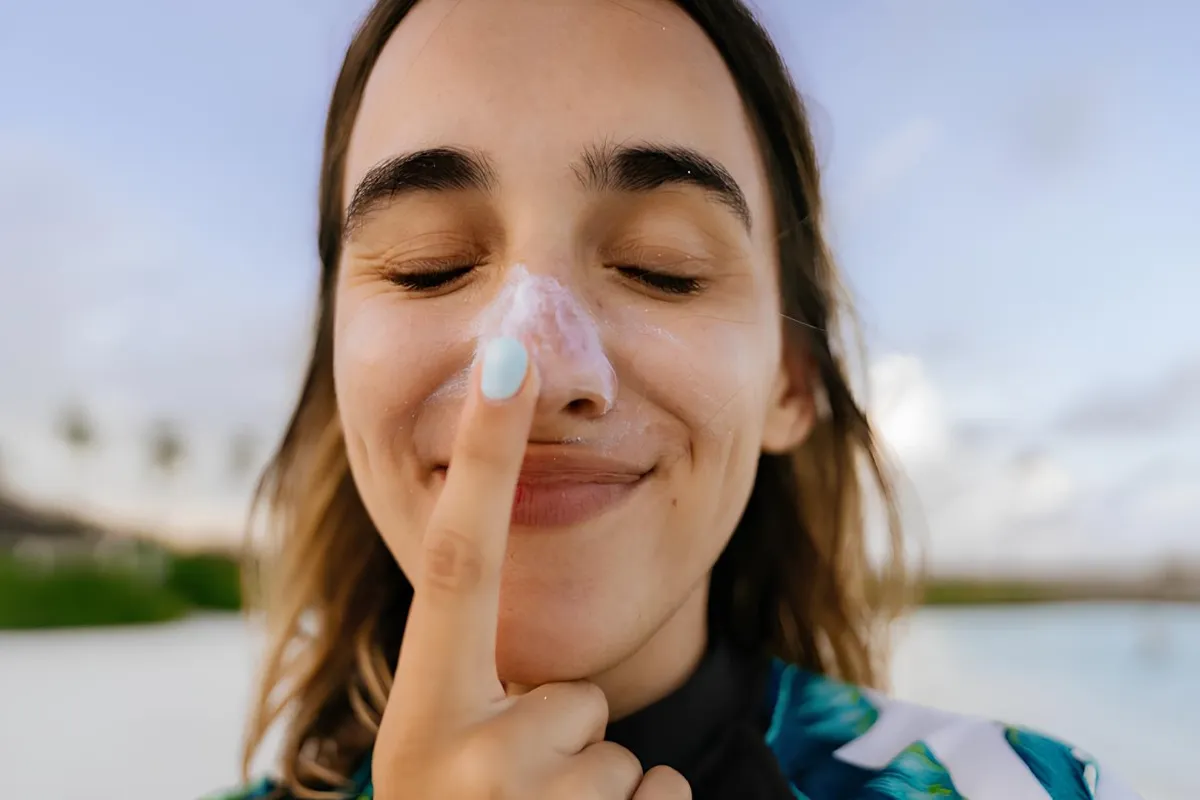 چگونه ضد آفتاب ژیناژن مناسب خود را انتخاب کنیم؟